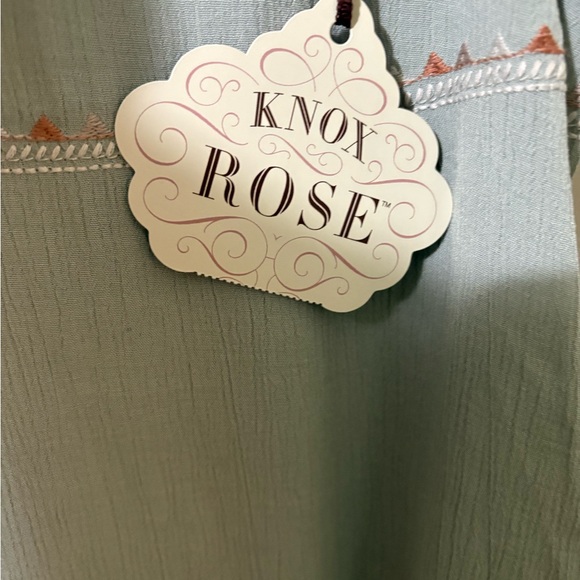 Knox Rose Embroidered Tank Top - Picture 3 of 4